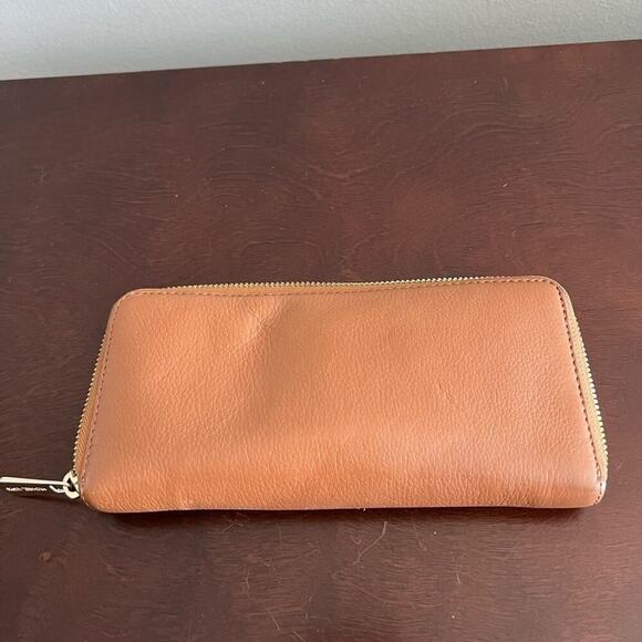 Michael Kors Jet Set Travel Large Travel Continental Wallet - Picture 8 of 11